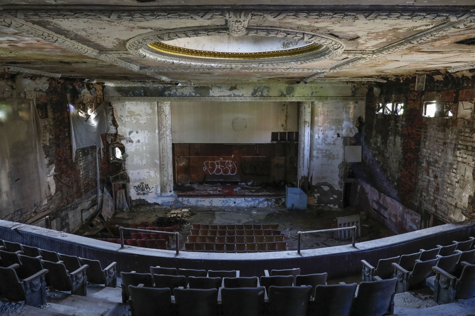 A Closer Look: The once-splendid Beaux-Arts Broadway Theatre